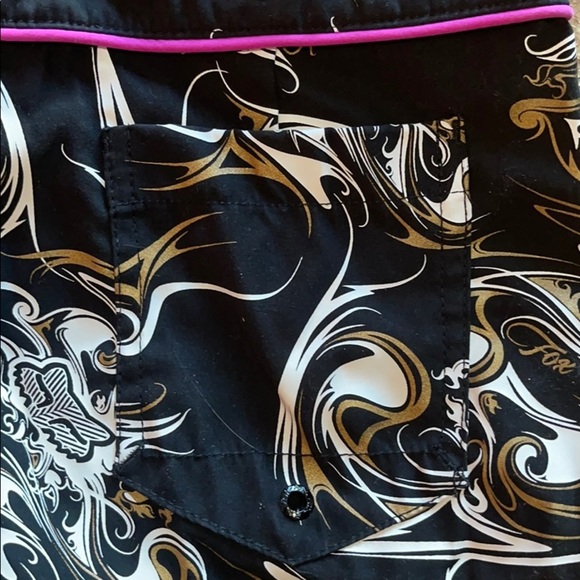 Fox shorts. - Picture 3 of 3